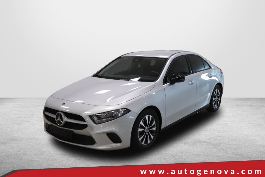 MERCEDES-BENZ A 180 d 115cv auto 4p. business solution ( cruise - navi premium - clima auto - telecamera post. - pdc ) cc. 1461